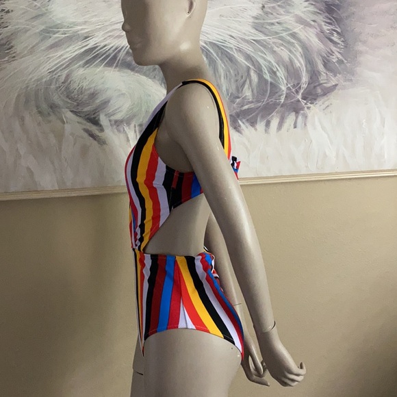 Cupshe Striped One Piece V-Neck Swimsuit size S - Picture 5 of 14